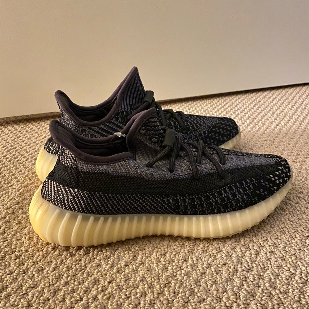 Yeezy 350 Shoes - Carbon Size 6